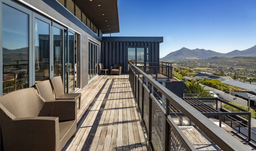 4 Bedroom Property for Sale in Fish Hoek Western Cape